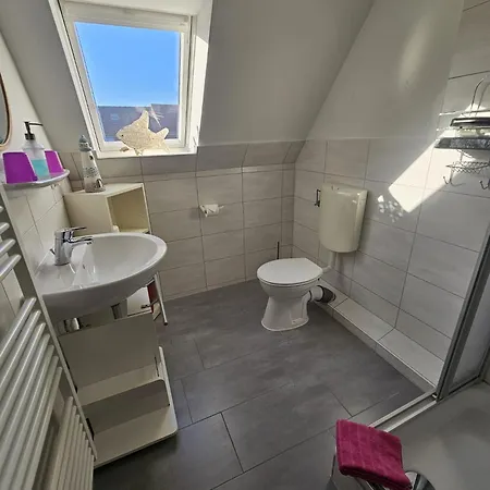 Prázdninový dům Gaestezimmer Mit Wohnzimmer In Norddeich Norden